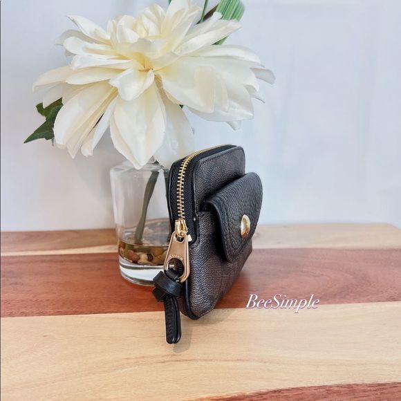 NWT Coach Pennie Card Case In Signature Canvas - Picture 2 of 6